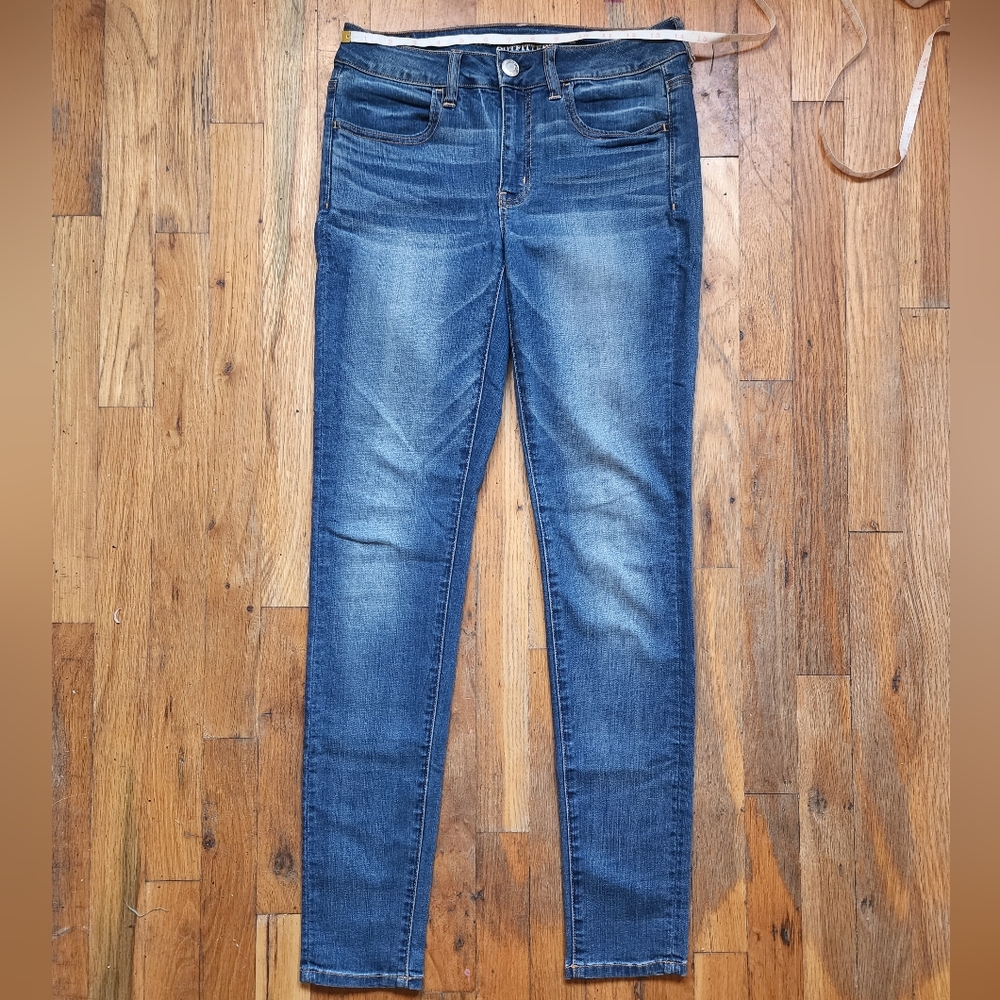 American Eagle Outfitters Super Stretchy Jeans size 6
